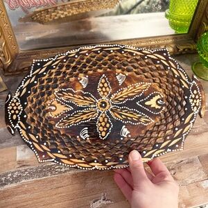 Beautiful vintage hand-carved and hand-painted wooden lattice tray or fruit bowl